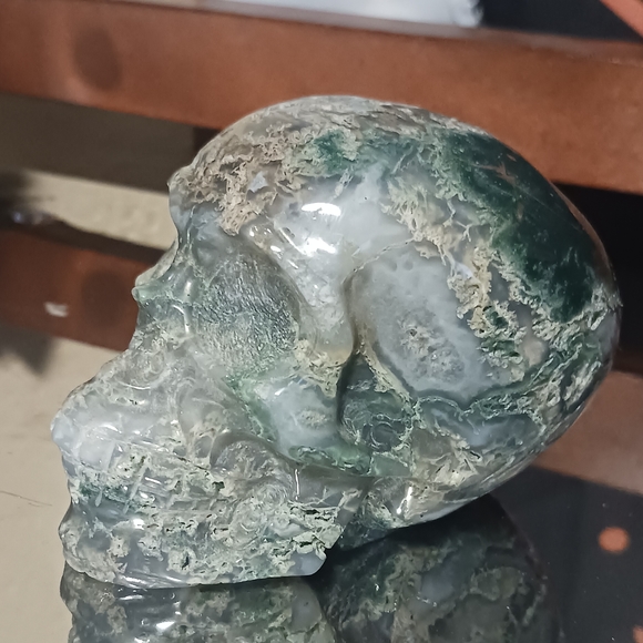 Moss Agate Skull - Picture 3 of 9